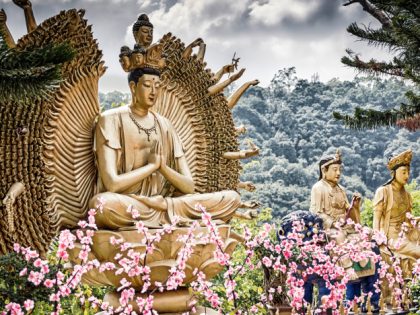 מנזר עשרת אלפים בודהות